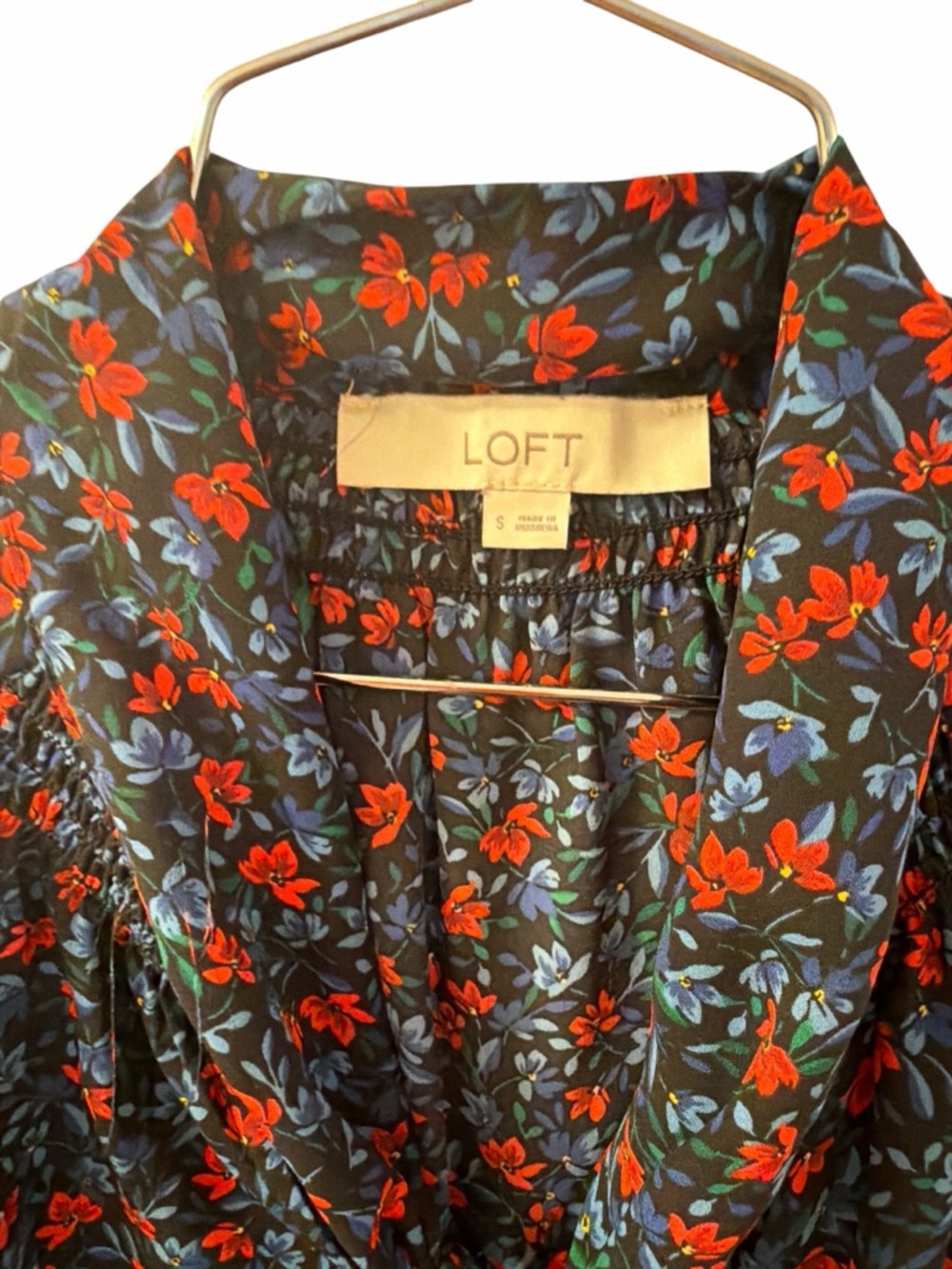 LOFT Floral Blouse Small Sleeveless Tie Neck Navy Red Blue Lightweight Top - Picture 5 of 5
